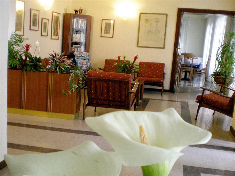 Pensione Villa Joli Τζεσόλο Λίντο Εξωτερικό φωτογραφία