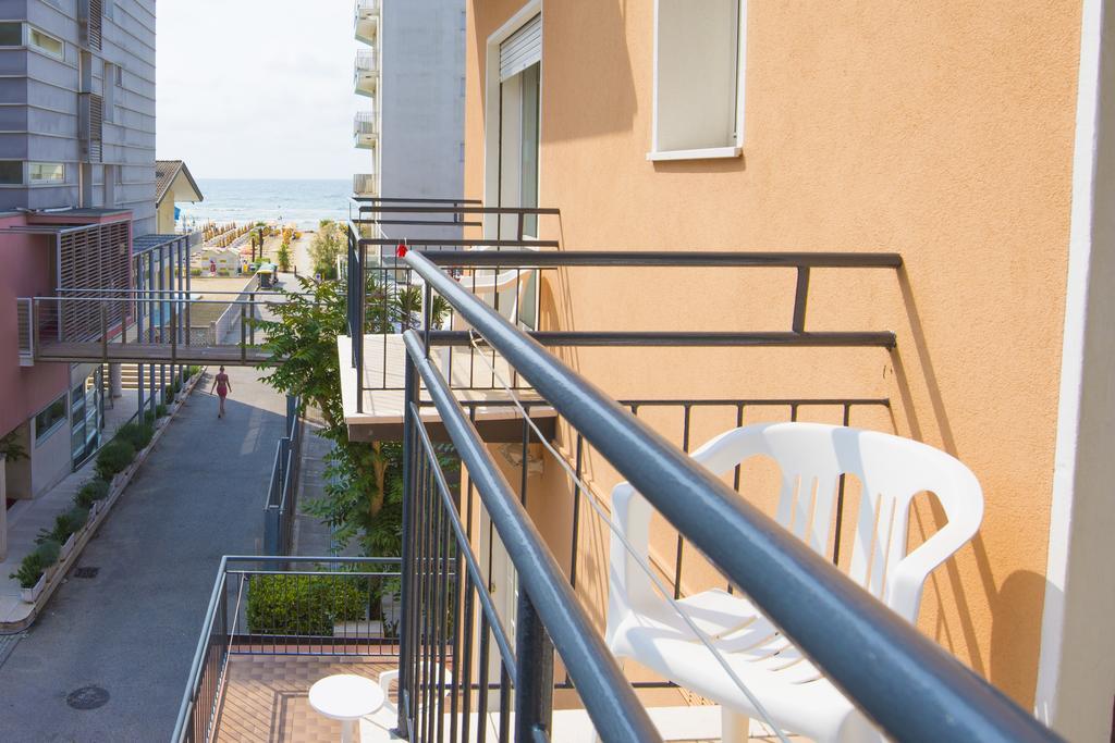 Pensione Villa Joli Τζεσόλο Λίντο Εξωτερικό φωτογραφία
