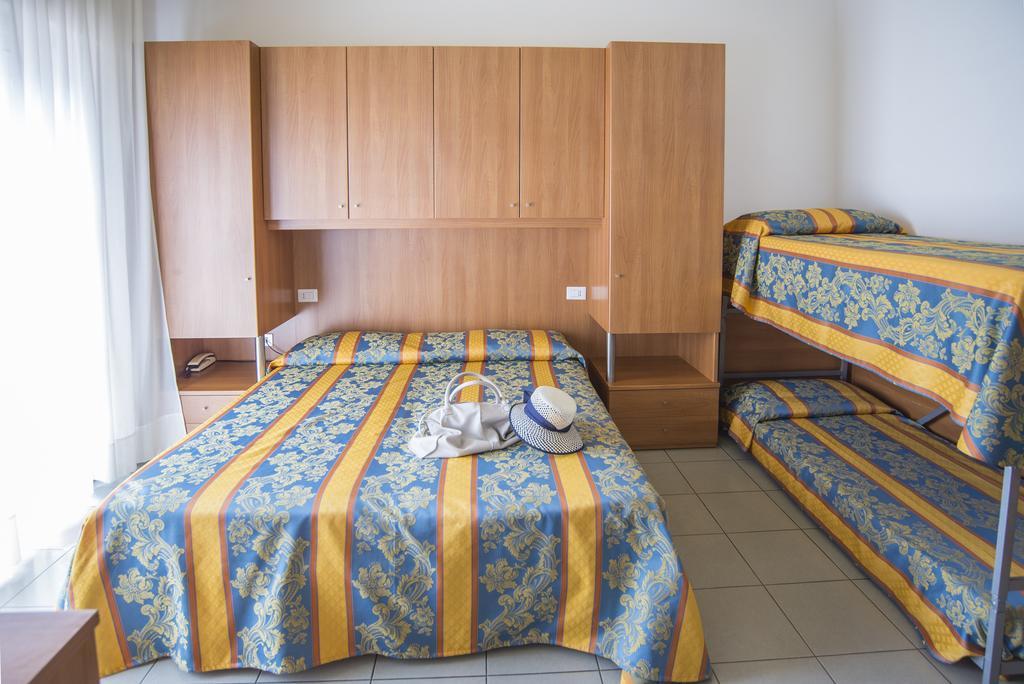 Pensione Villa Joli Τζεσόλο Λίντο Εξωτερικό φωτογραφία
