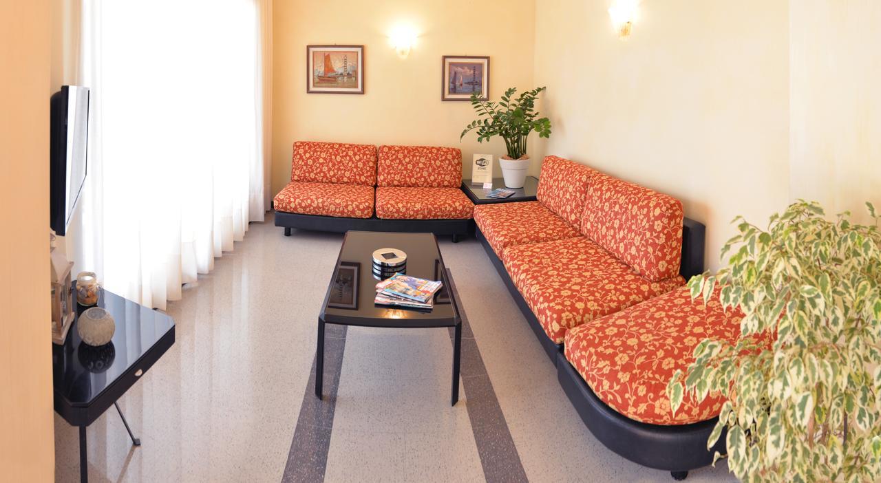Pensione Villa Joli Τζεσόλο Λίντο Εξωτερικό φωτογραφία